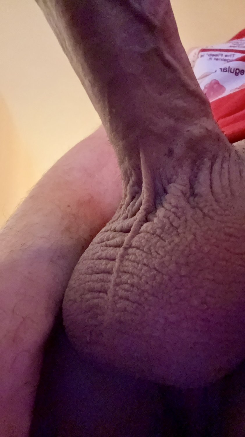 Some fun with my toy and this Cock. 🤤 #p99HkIVm