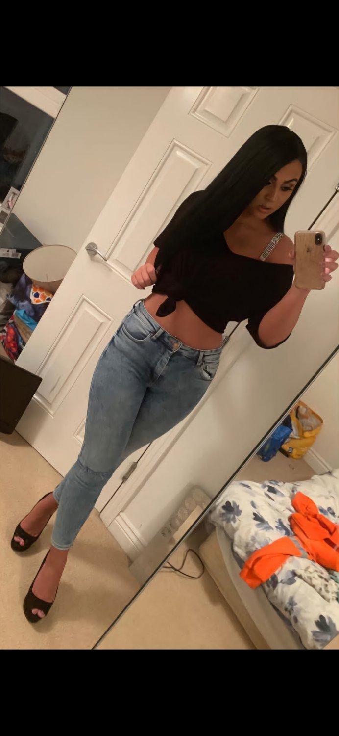 Wank bank (10). Amateur slut Lauren. #dnQC3X7n