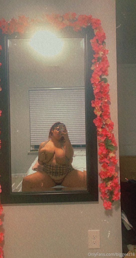 Huge Lopsided Tits #3MA6lXsI